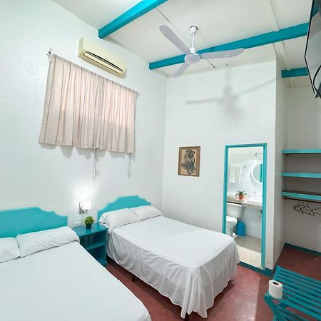 פלורס Hotel Petenchel מראה חיצוני תמונה