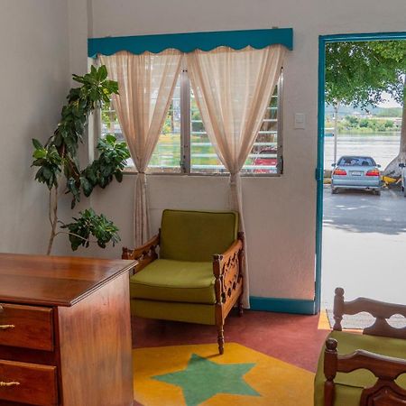 פלורס Hotel Petenchel מראה חיצוני תמונה
