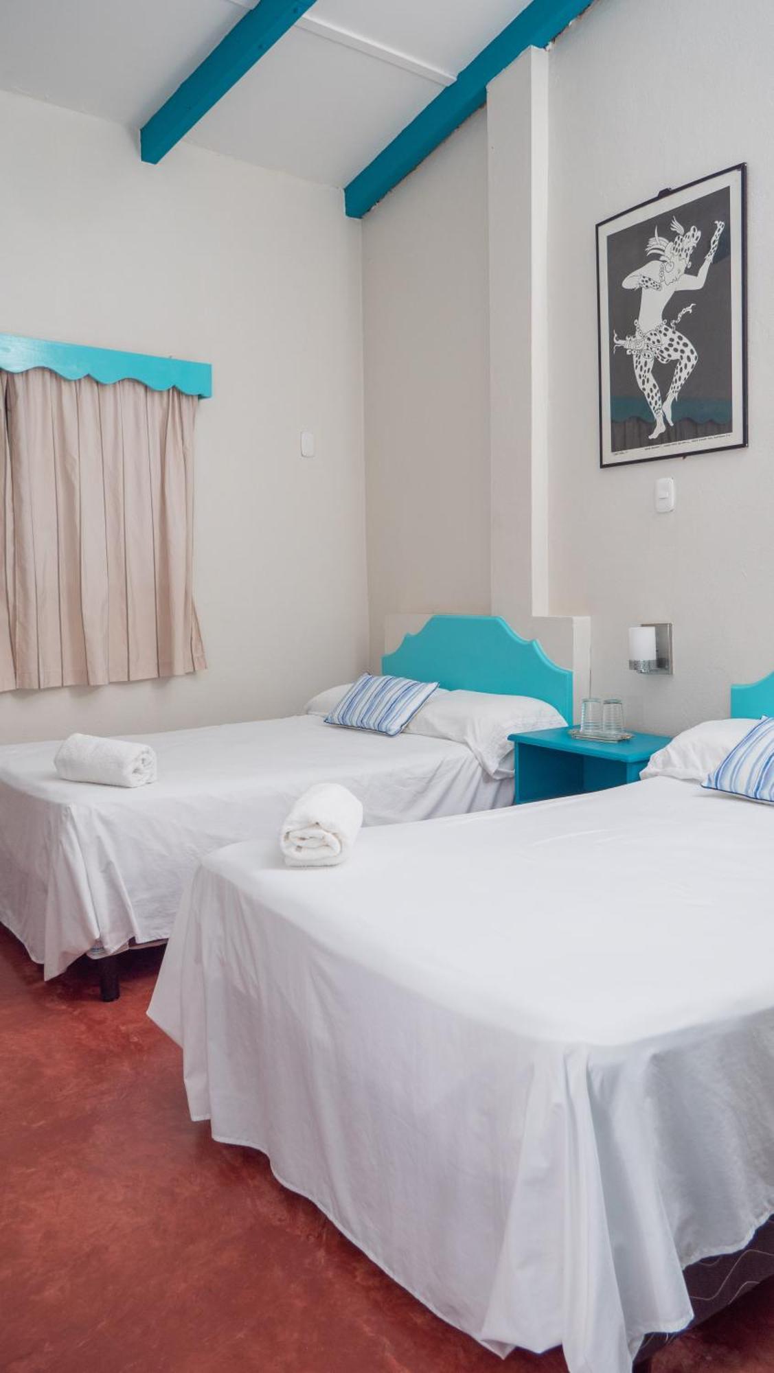 פלורס Hotel Petenchel מראה חיצוני תמונה