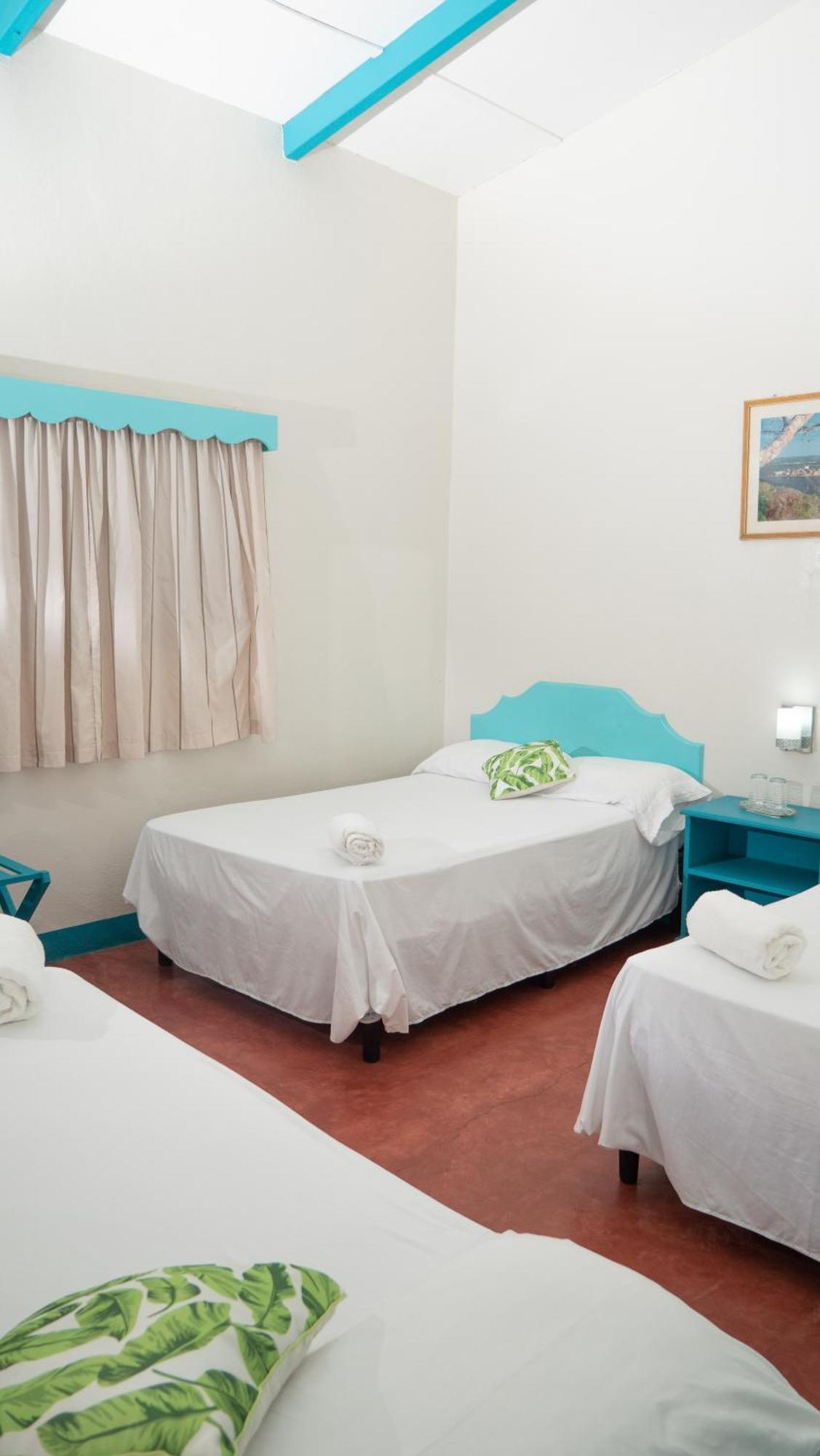 פלורס Hotel Petenchel מראה חיצוני תמונה